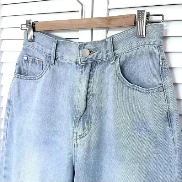 NWOT Petal + Pup Wide Leg Cropped Distressed Jeans | Light Wash | SZ 6 - Picture 3 of 7